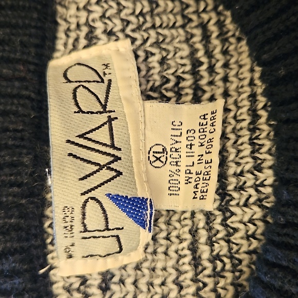 VINTAGE SWEATER RETRO UPWARD XL 100% ACRYLIC BLACK WHITE - Picture 5 of 5